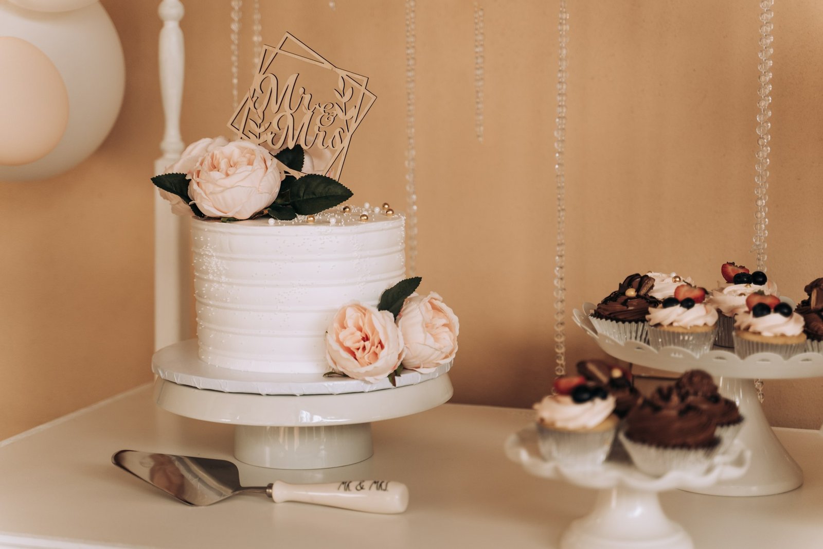 Cupcakes and cake sweets at wedding event