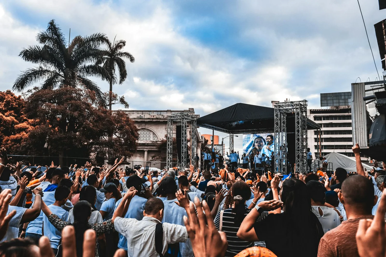 Vibrant Sydney event entertainment: live performances, DJs, and crowd energy by OHSNAP services!